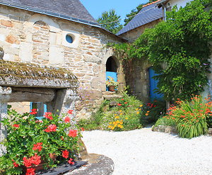 Orchid one bedroom gite. crtyardland14